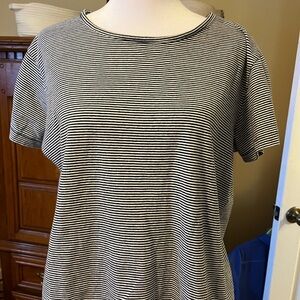 Orvis Black and White Striped Thick Cotton Relaxed Short Sleeve Tee Meduim